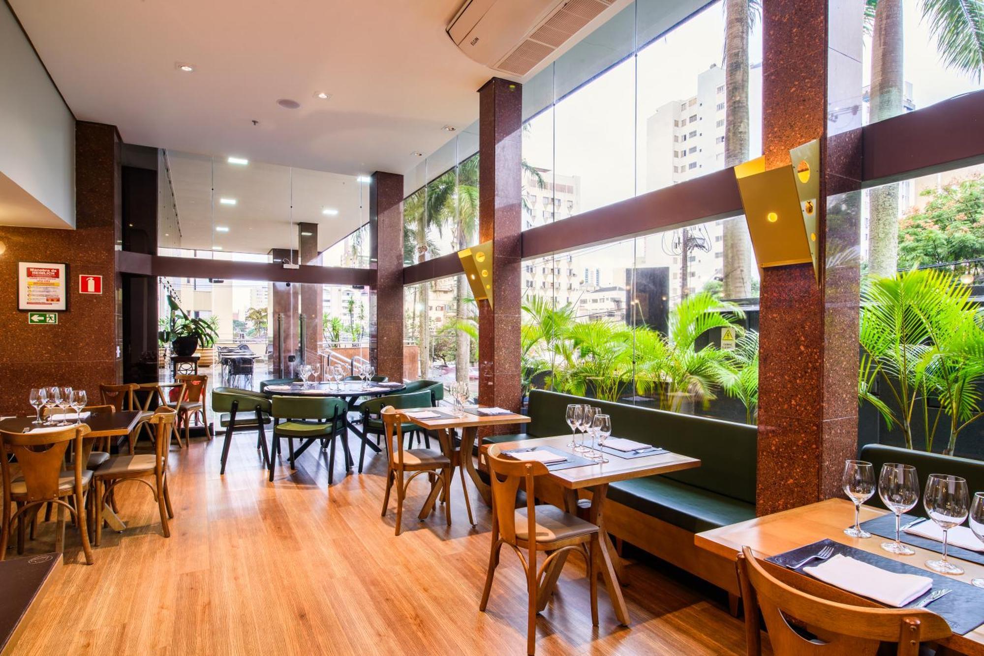 Slaviero Flat Hotel 4*